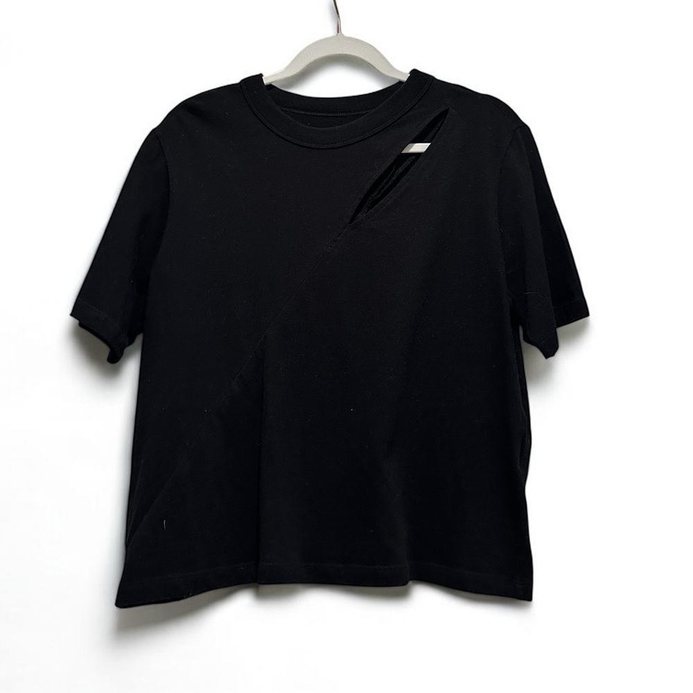 R+A Women’s Front Cutout Boxy T-Shirt Small Black